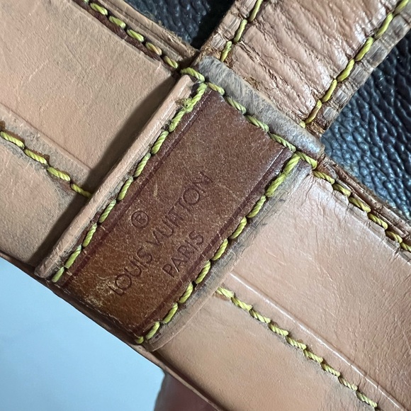 Louis Vuitton Monogram Bucket Bag - Picture 6 of 16